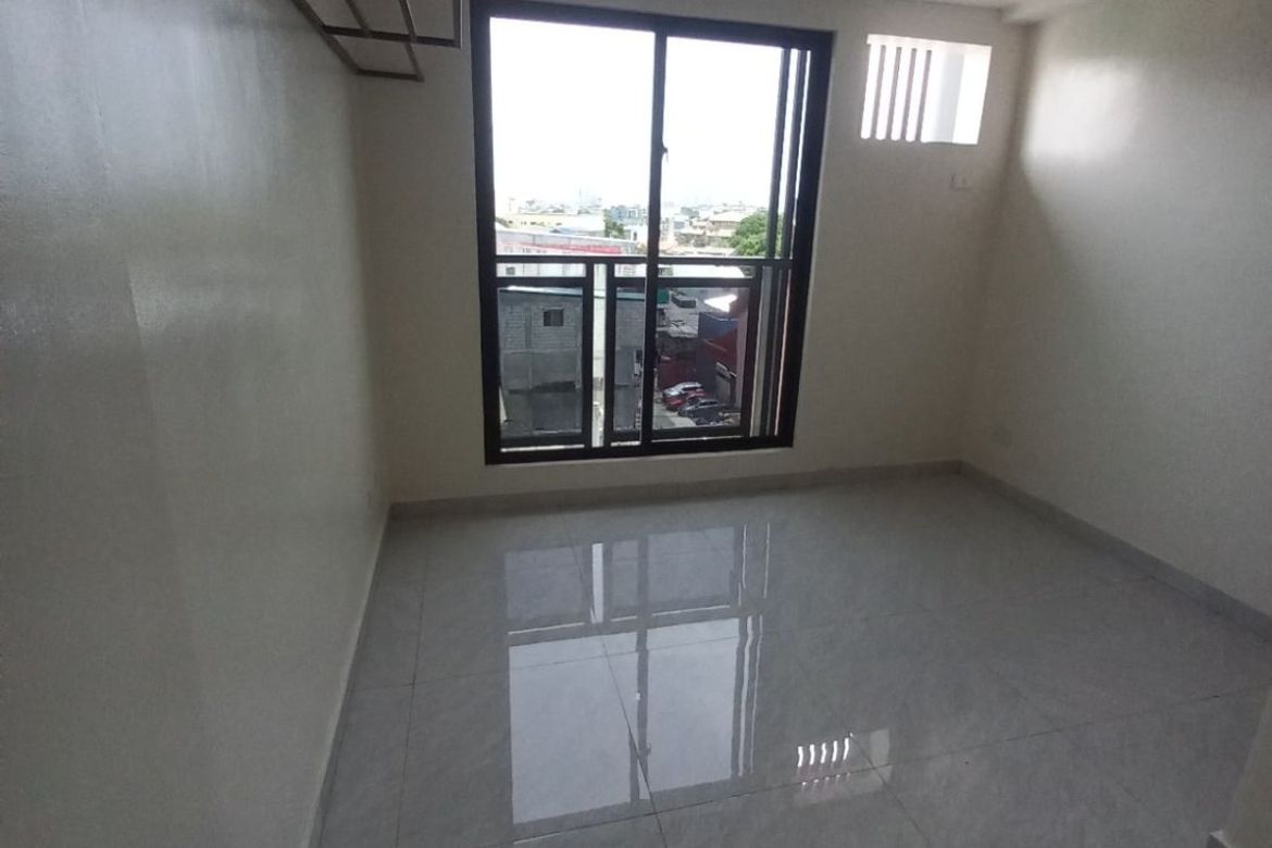 1 Bedroom Apartment for Rent in Barangka Drive, Mandaluyong, Metro Manila near MRT-3 Boni photo 2
