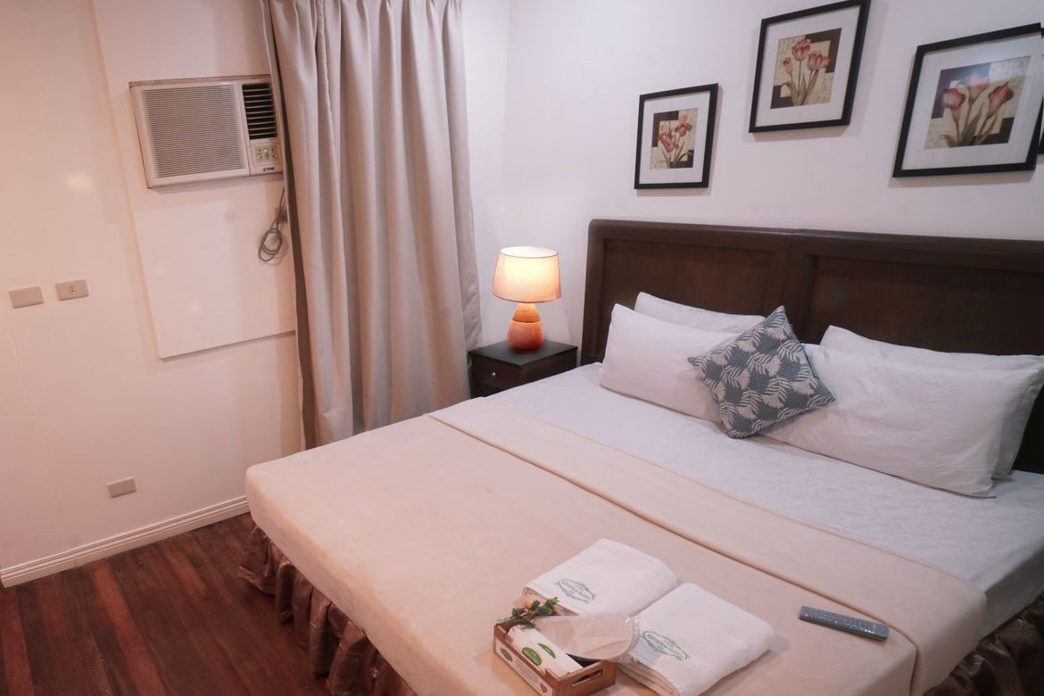 1 Bedroom Apartment for Rent in Malate, Manila, Metro Manila near LRT-1 Pedro Gil photo 4