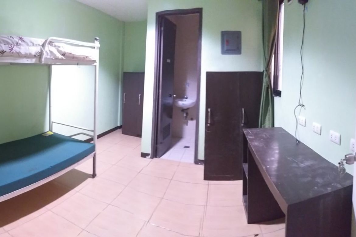 1 Bedroom Apartment for Rent in Pio Del Pilar, Makati, Metro Manila photo 7