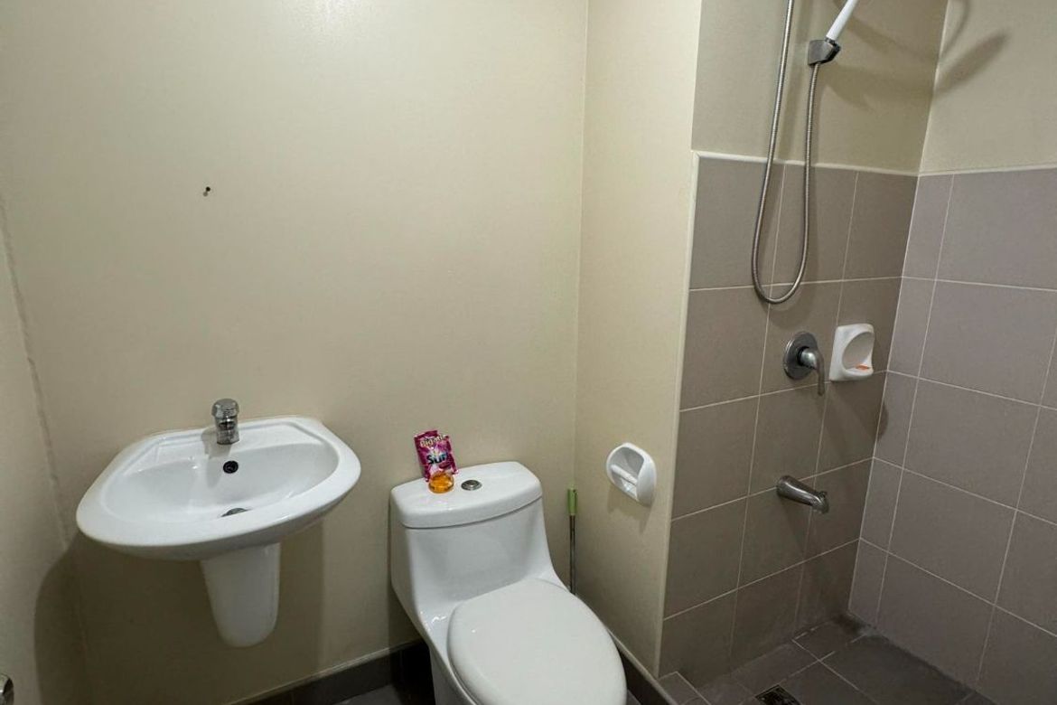 1 Bedroom Condo for Rent in Alabang, Muntinlupa, Metro Manila photo 7