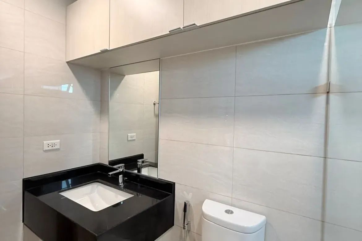 1 Bedroom Condo for Rent in Callisto 2, Carmona, Makati, Metro Manila photo 5