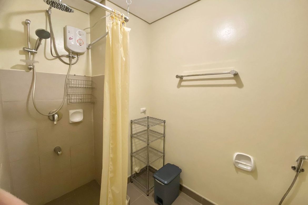 1 Bedroom Condo for Rent in Central, Quezon City, Metro Manila photo 6