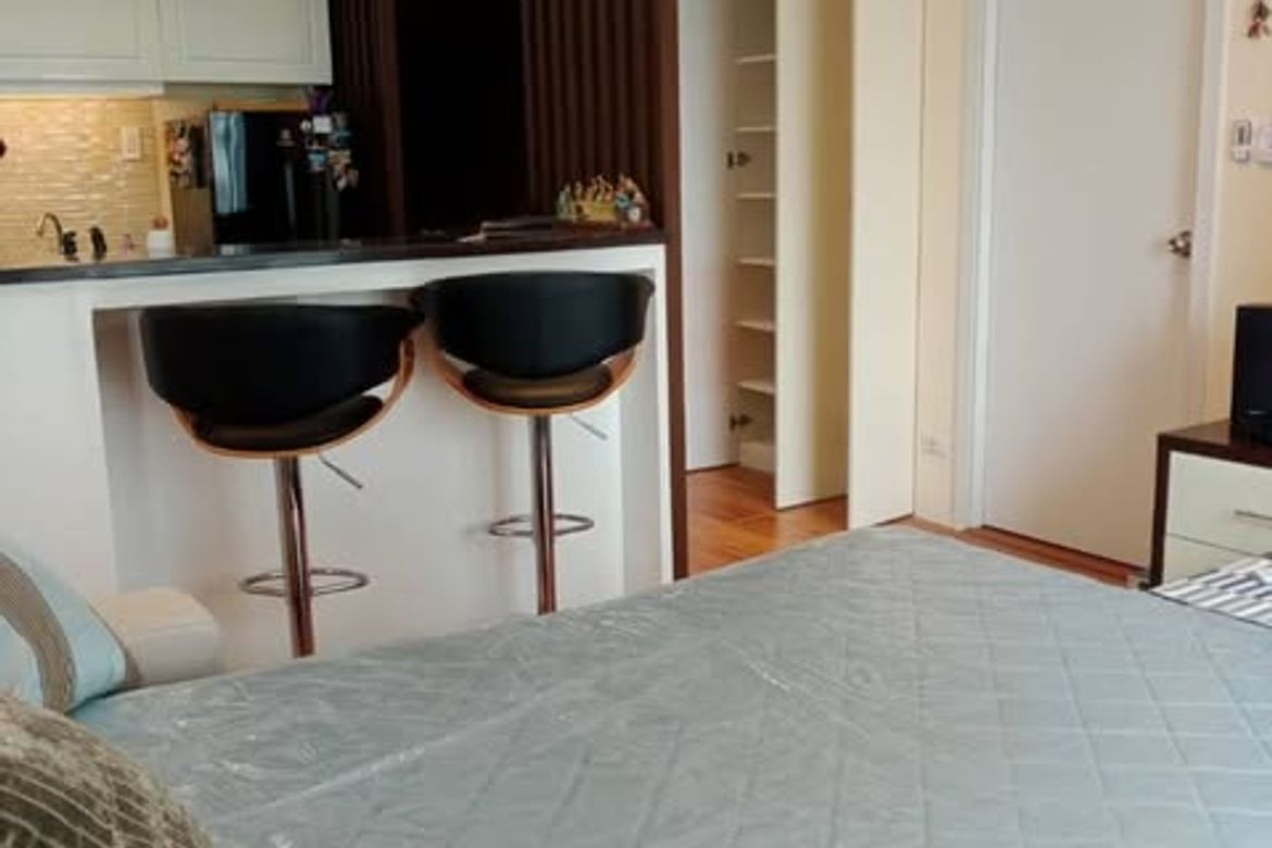 1 Bedroom Condo for Rent in Central, Quezon City, Metro Manila photo 5