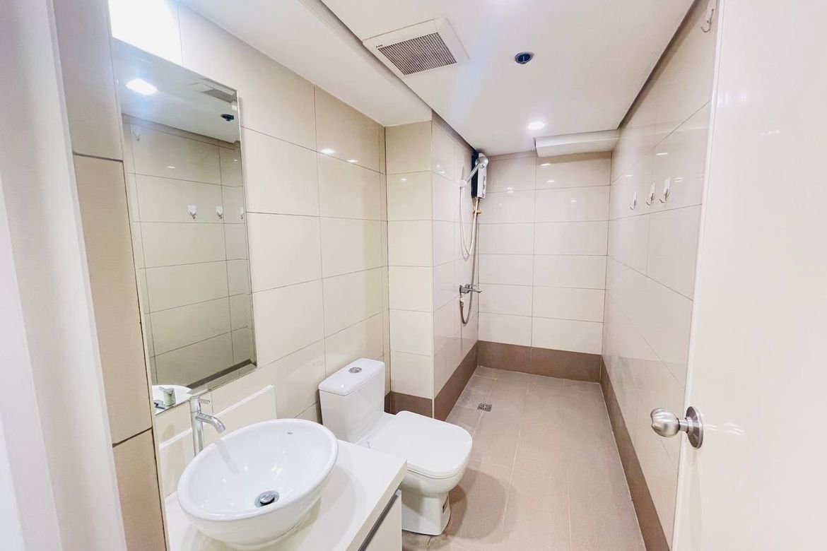 1 Bedroom Condo for Rent in Don Galo, Parañaque, Metro Manila