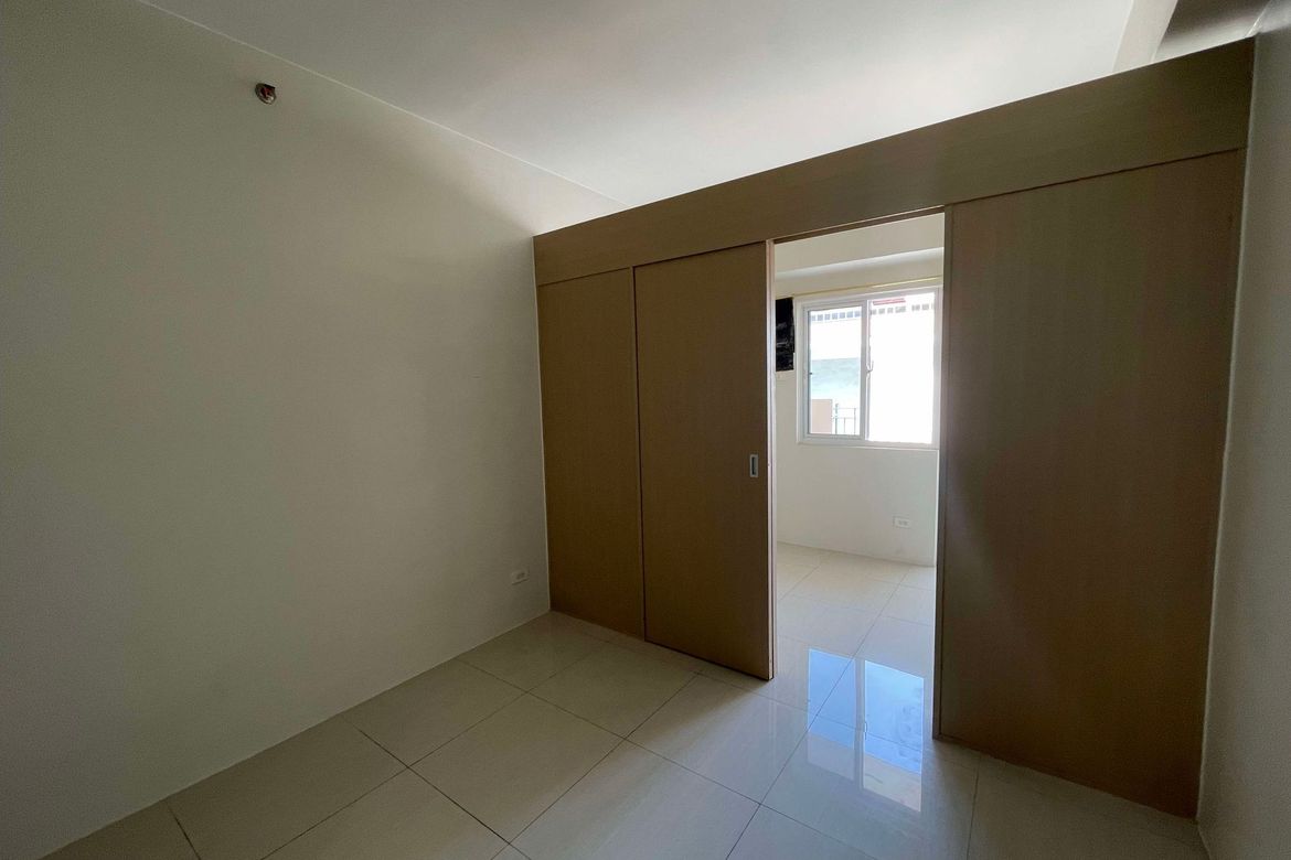 1 Bedroom Condo for Rent in Field Residences, San Dionisio, Parañaque, Metro Manila photo 3