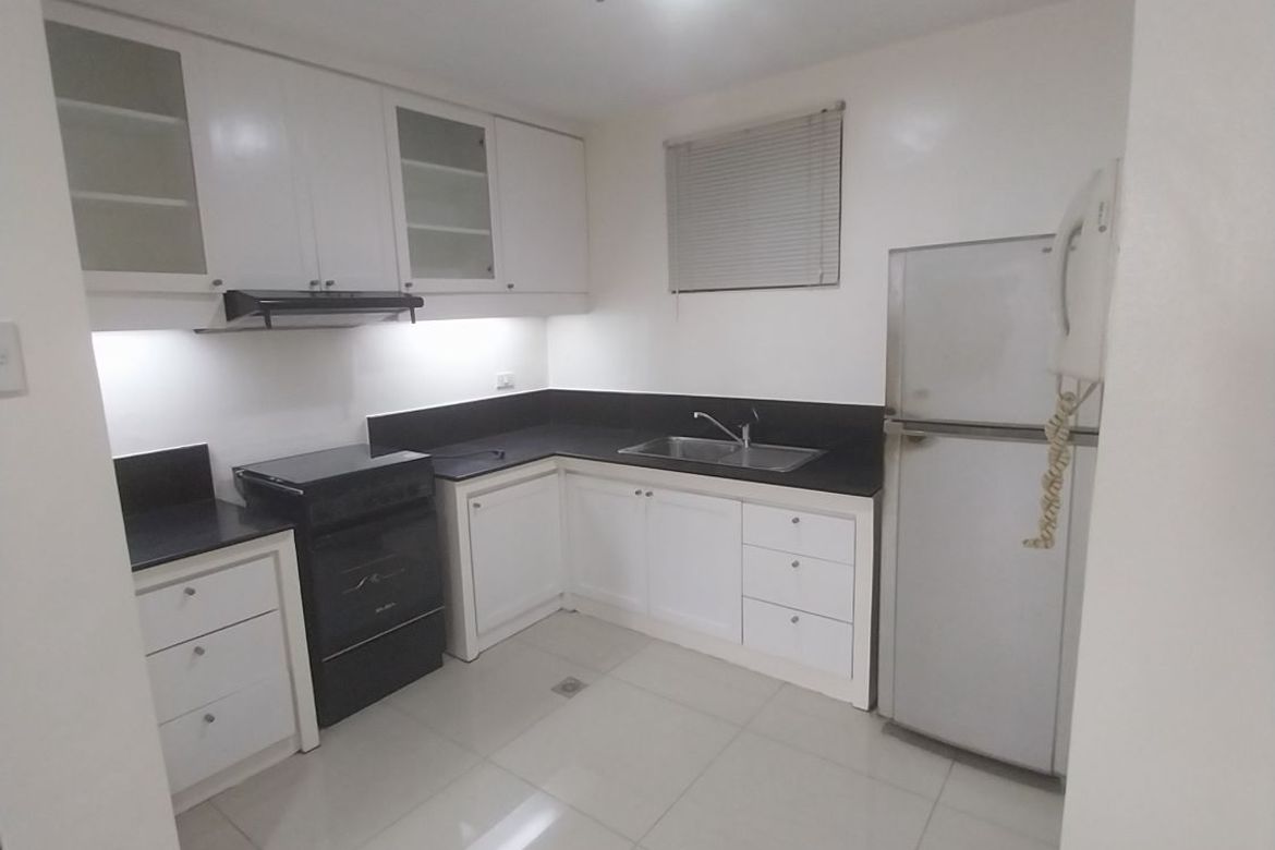 1 Bedroom Condo for Rent in Malate, Manila, Metro Manila near LRT-1 Vito Cruz photo 2