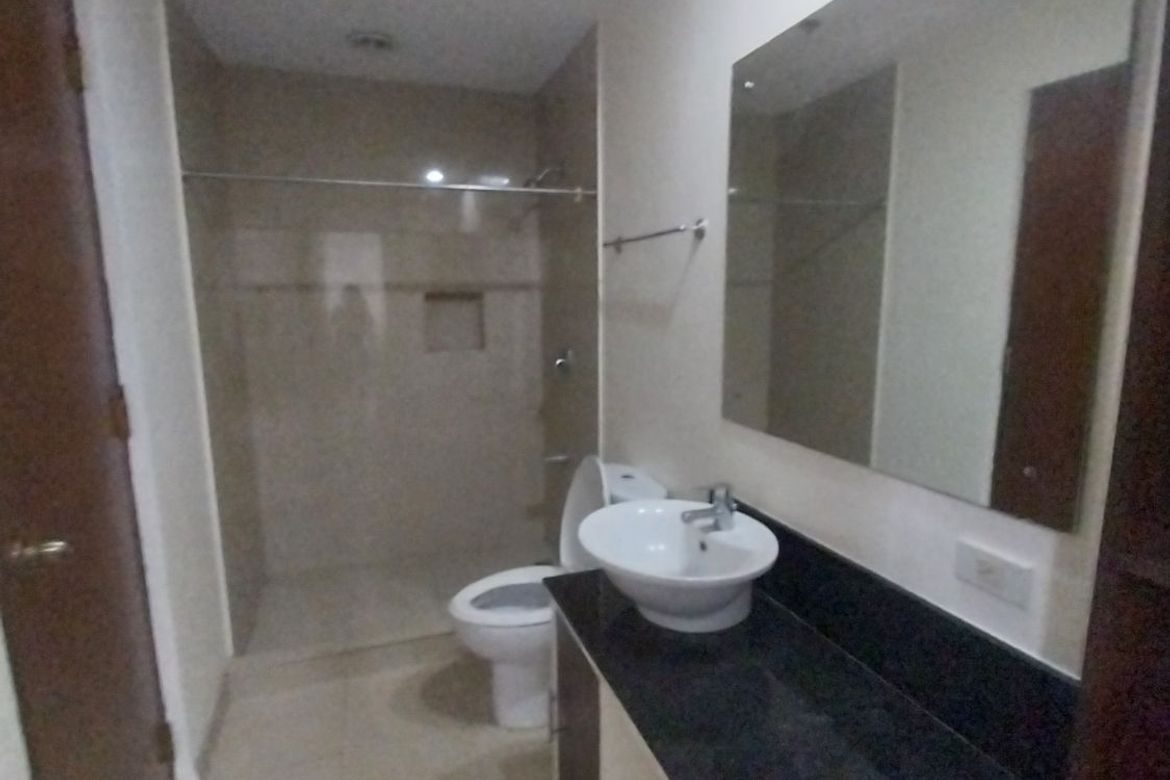 1 Bedroom Condo for Rent in Malate, Manila, Metro Manila near LRT-1 Vito Cruz photo 5