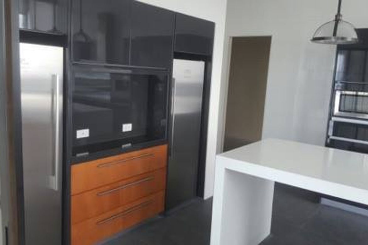 1 Bedroom Condo for Rent in One Shangri-La Place, Wack-Wack Greenhills, Mandaluyong, Metro Manila near MRT-3 Shaw Boulevard photo 2