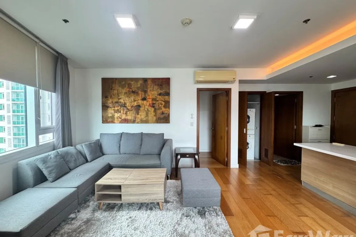 1 Bedroom Condo for Rent in Park Terraces, San Lorenzo, Makati, Metro Manila near MRT-3 Ayala