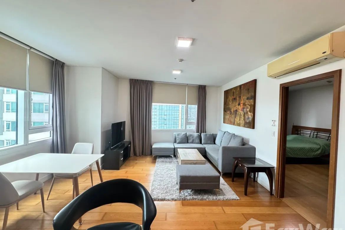 1 Bedroom Condo for Rent in Park Terraces, San Lorenzo, Makati, Metro Manila near MRT-3 Ayala photo 2