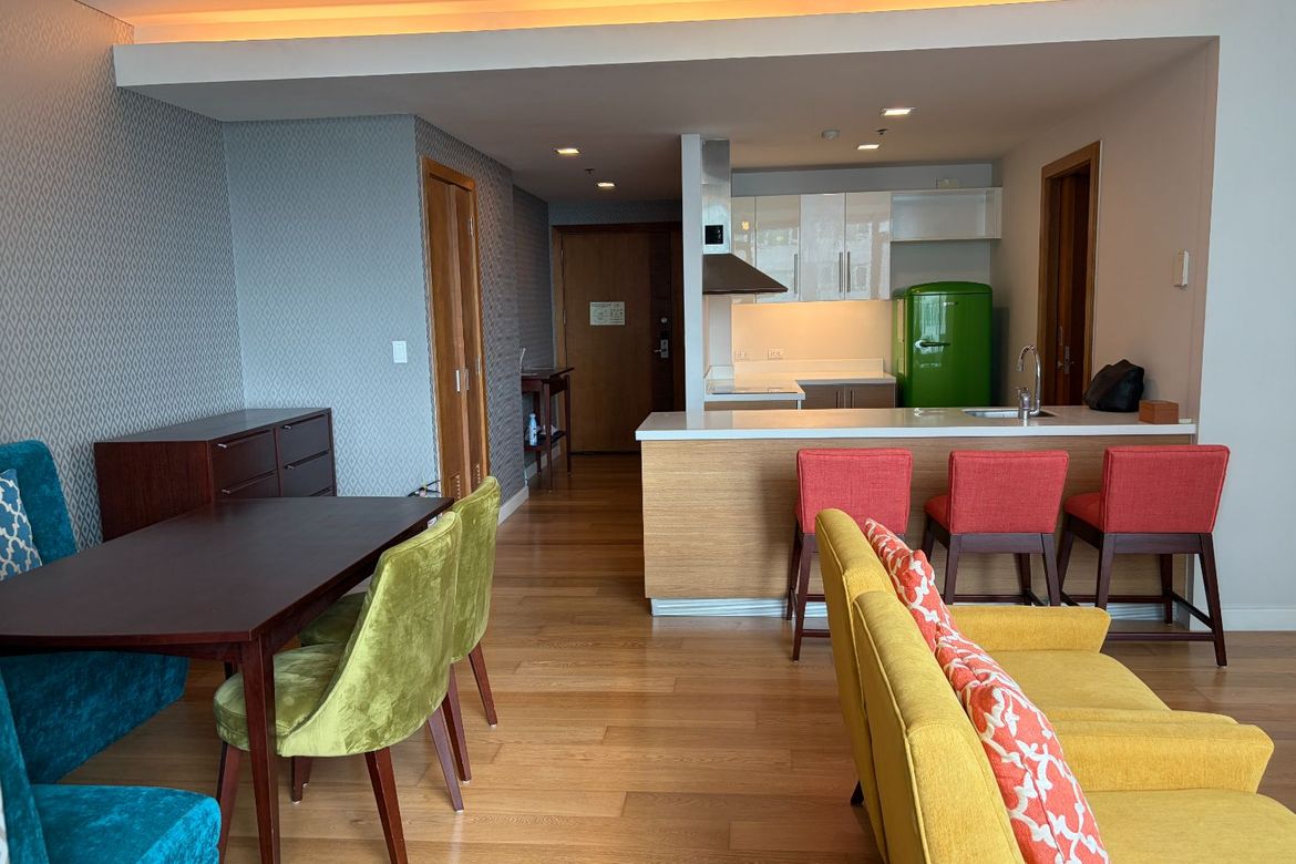 1 Bedroom Condo for Rent in Park Terraces, San Lorenzo, Makati, Metro Manila near MRT-3 Ayala photo 2