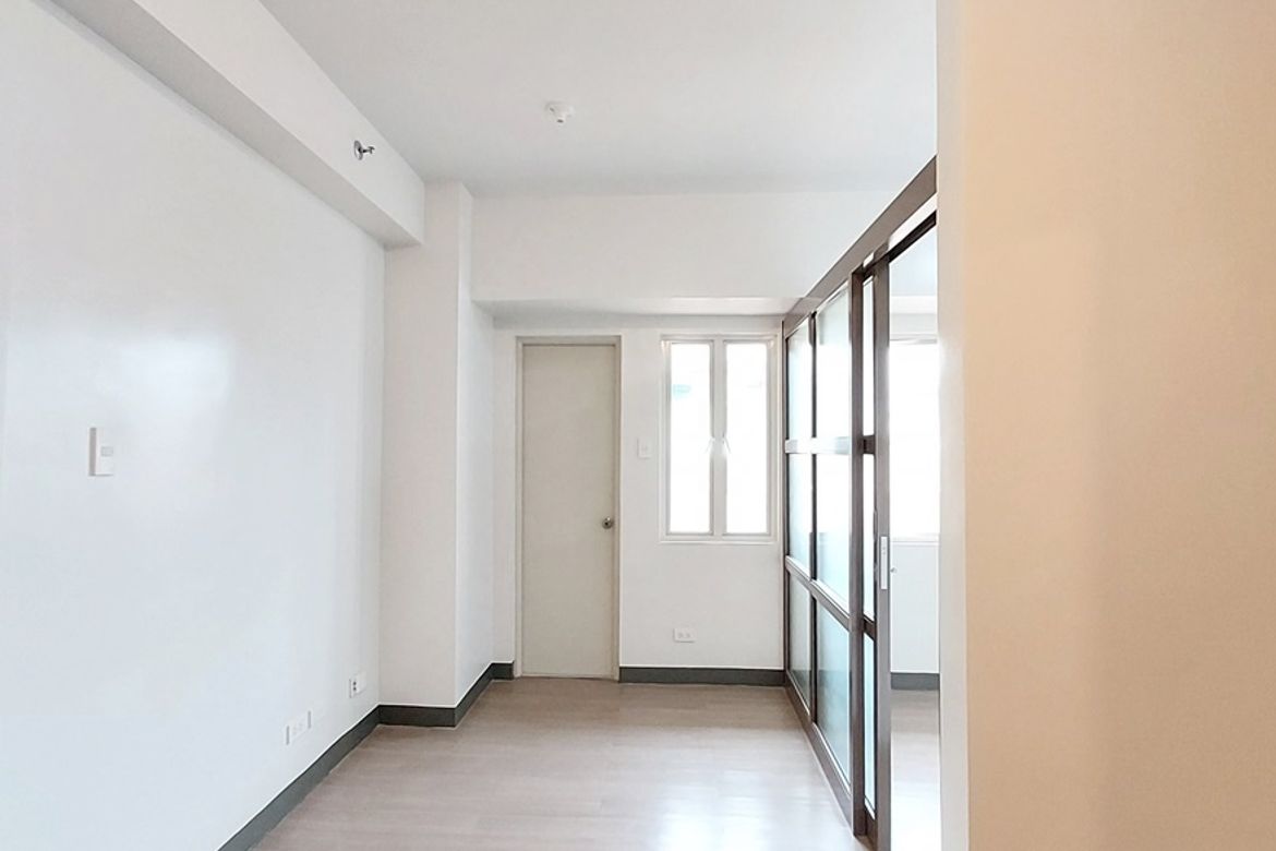 1 Bedroom Condo for Rent in Pioneer Heights 1, Highway Hills, Mandaluyong, Metro Manila near MRT-3 Boni photo 4