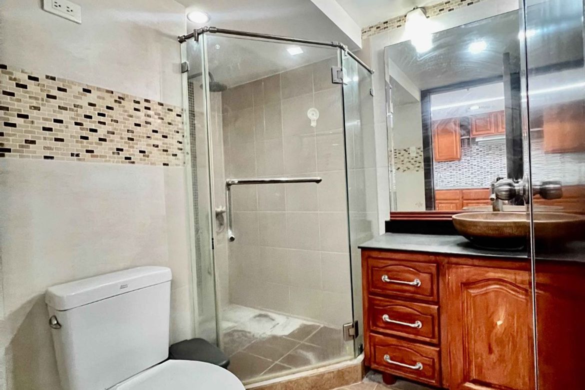 1 Bedroom Condo for Rent in Santa Cruz, Cebu City, Cebu photo 5