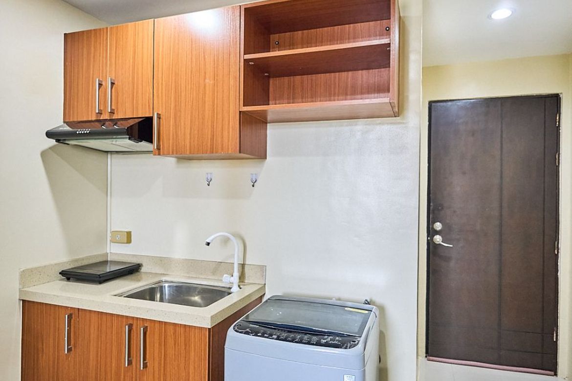 1 Bedroom Condo for Rent in Tambo, Parañaque, Metro Manila photo 5