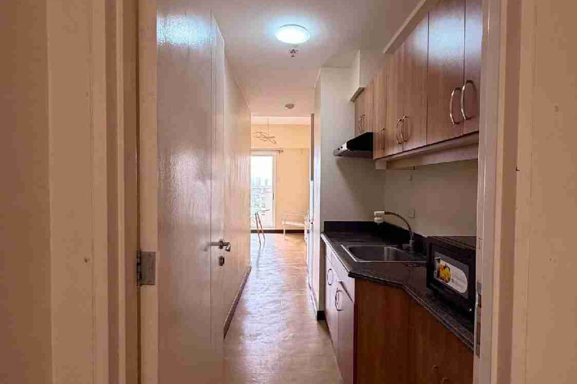 1 Bedroom Condo for Rent in Torre De Manila, Ermita, Manila, Metro Manila near LRT-1 United Nations photo 8