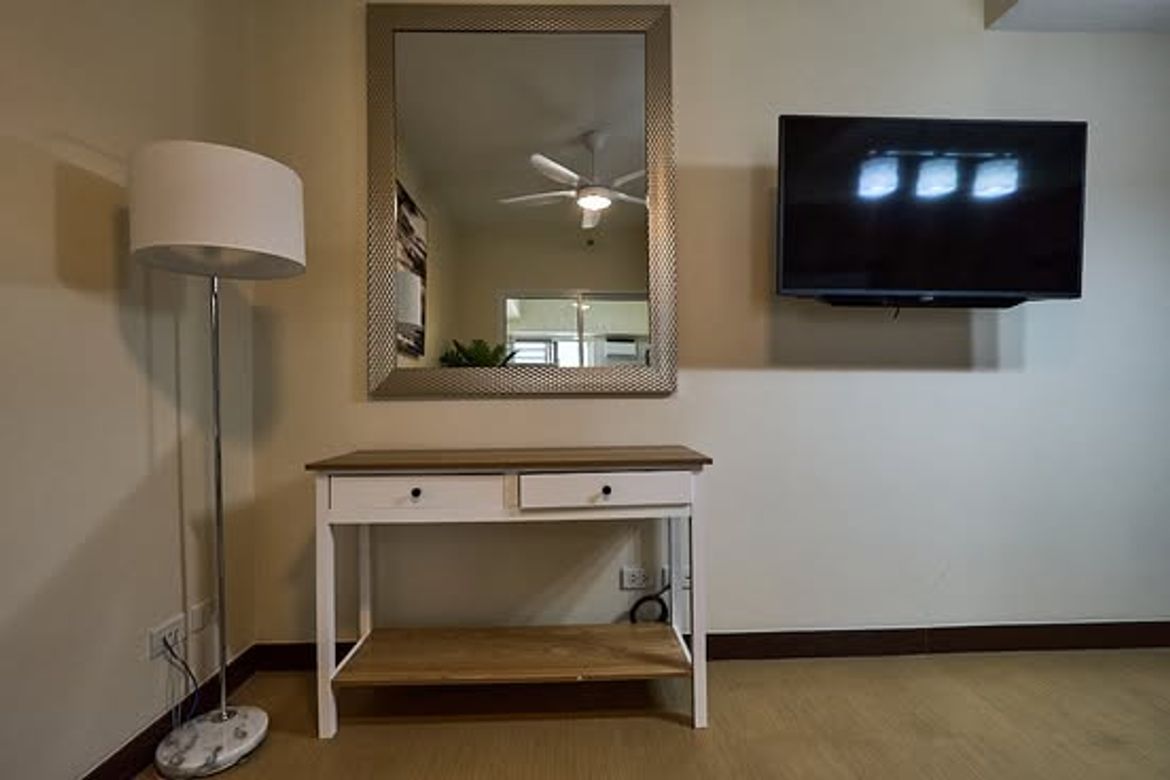 1 Bedroom Condo for Rent in Torre De Manila, Ermita, Manila, Metro Manila near LRT-1 United Nations photo 6