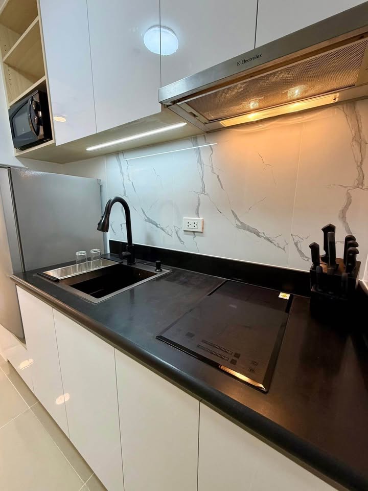 Fully Furnished 1-Bedroom Condo for Sale at Jazz Residences, Makati – photo 6