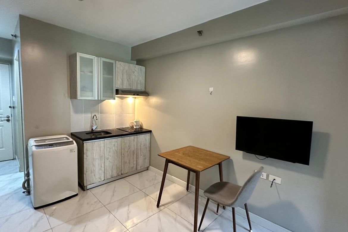 1 Bedroom Condo for Sale in Baclaran, Parañaque, Metro Manila near LRT-1 EDSA – photo 4