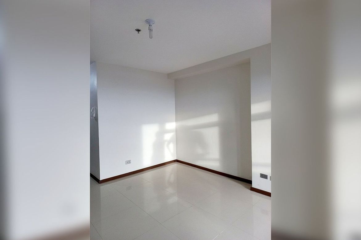 1 Bedroom Condo for Sale in Basak Pardo, Cebu City, Cebu