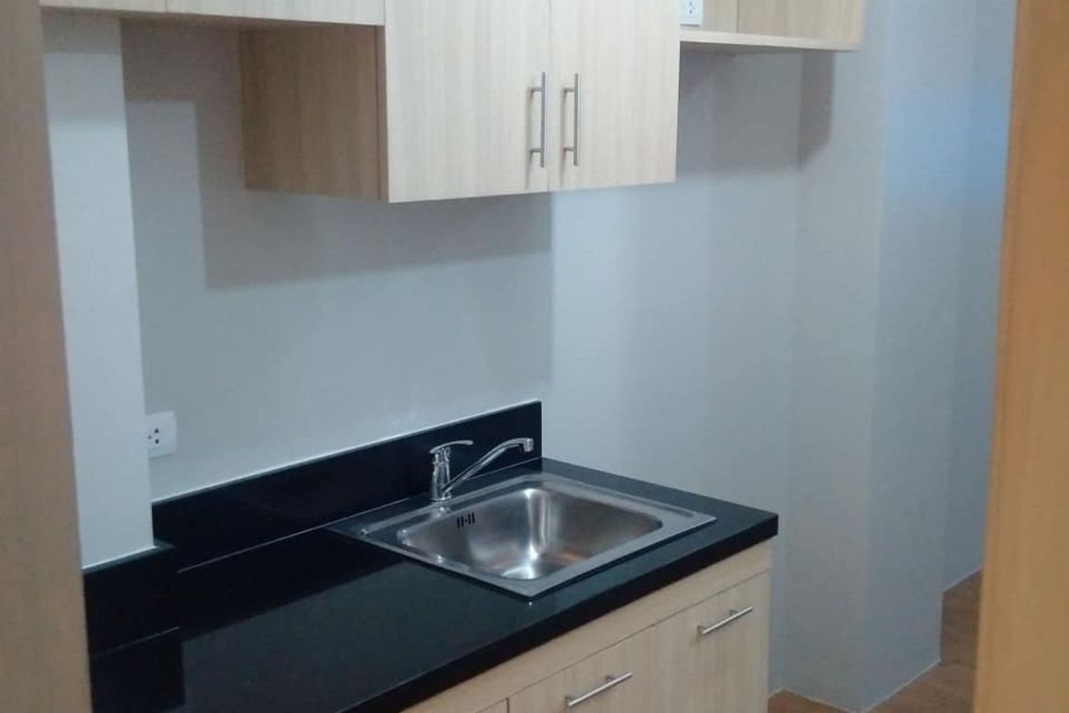 1 Bedroom Condo for Sale in Bradbury Heights, Santa Cruz, Manila, Metro Manila near LRT-1 Bambang