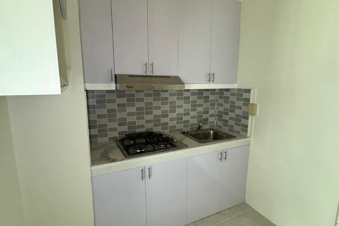 1 Bedroom Condo for Sale in Cambridge Village, San Andres, Cainta, Rizal – photo 6