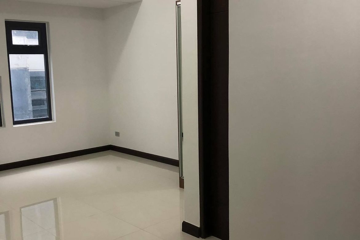 1 Bedroom Condo for Sale in Chimes Greenhills, Greenhills, San Juan, Metro Manila near MRT-3 Santolan – photo 2