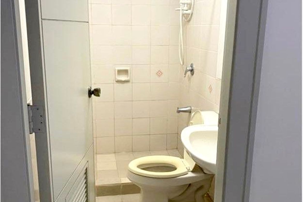 1 Bedroom Condo for Sale in Ermita, Manila, Metro Manila near LRT-1 Pedro Gil – photo 4