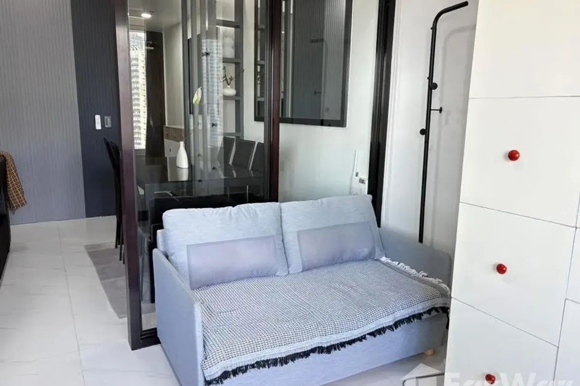 1 Bedroom Condo for Sale in Fairways Tower, BGC, Taguig – photo 7