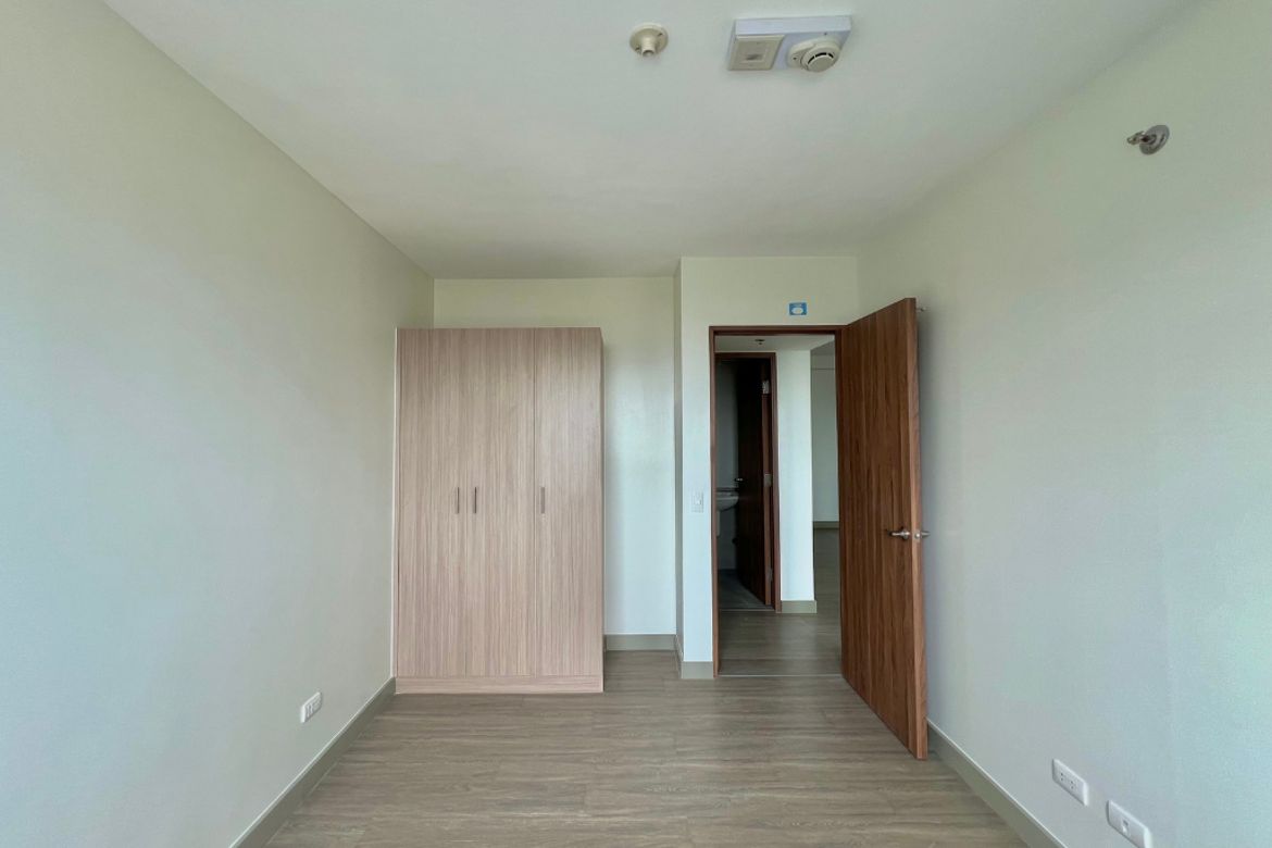 1 Bedroom Condo for Sale in Greenhills, San Juan, Metro Manila near MRT-3 Santolan – photo 6