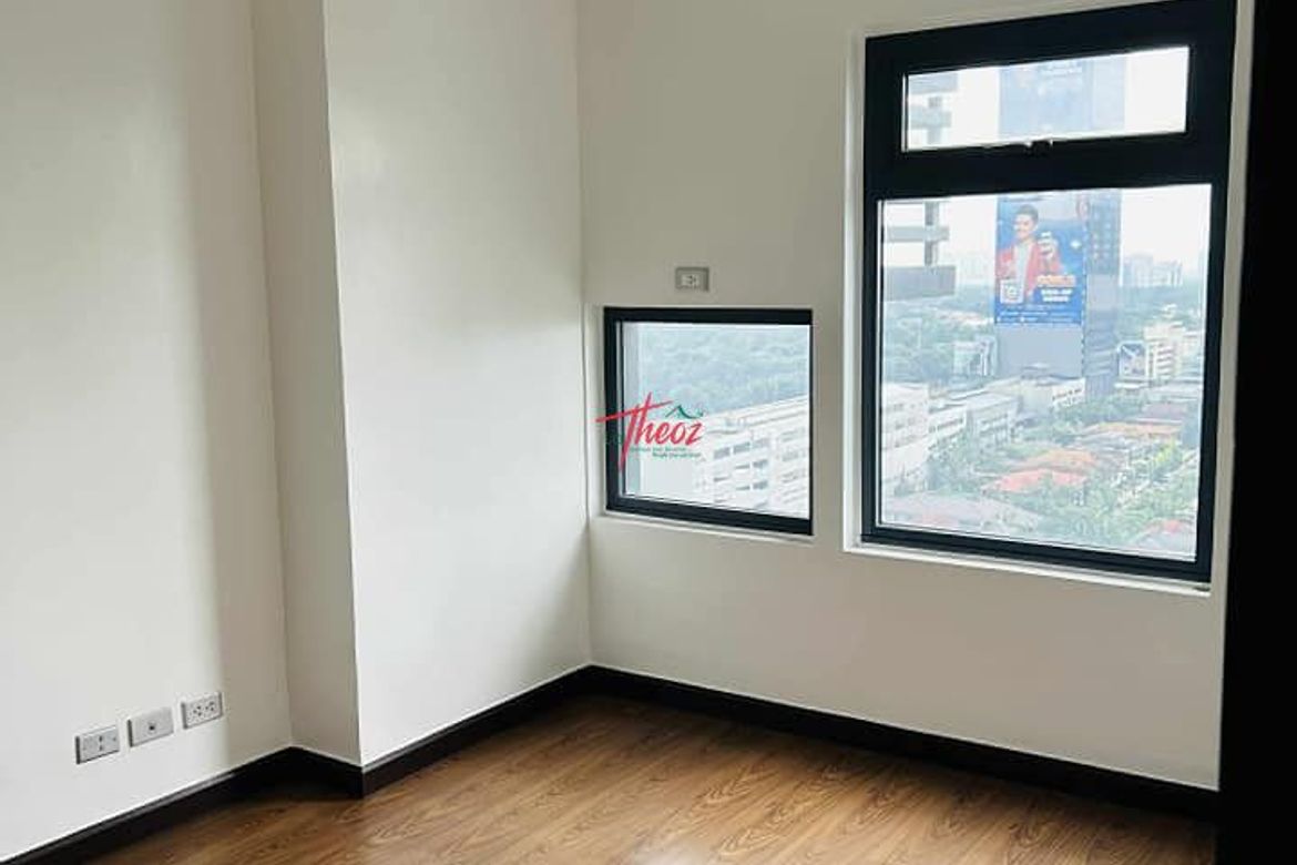 1 Bedroom Condo for Sale in Greenhills, San Juan, Metro Manila near MRT-3 Santolan