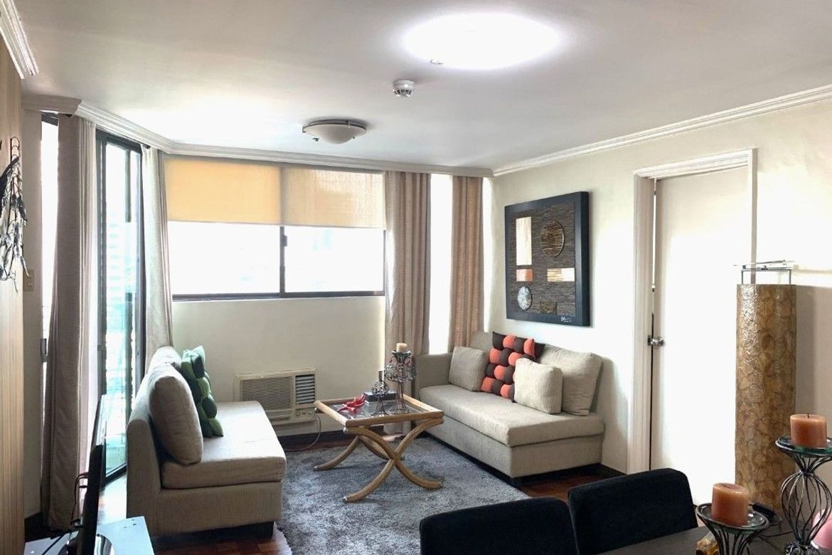 1 Bedroom Condo for Sale in Greenhills, San Juan, Metro Manila near MRT-3 Santolan