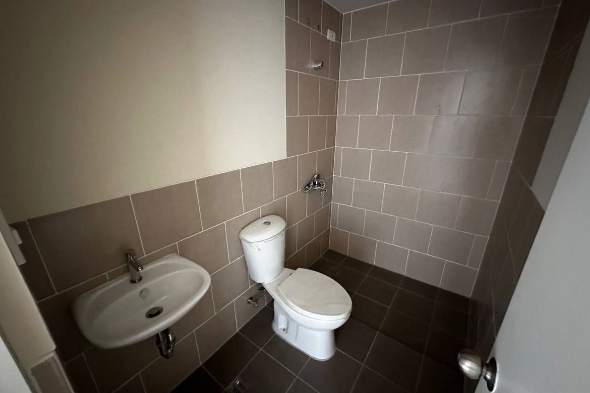 1 Bedroom Condo for Sale in Holland Park, Biñan, Laguna – photo 7