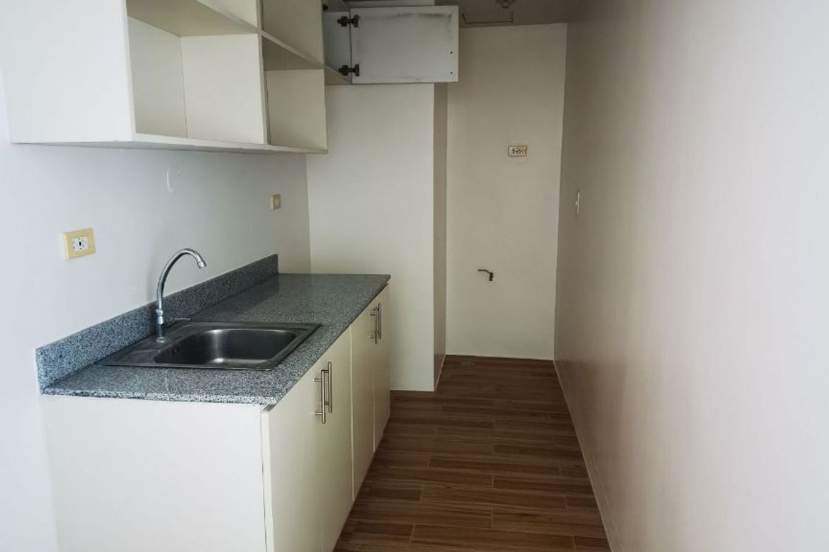 1 Bedroom Condo for Sale in Holland Park, Biñan, Laguna – photo 2