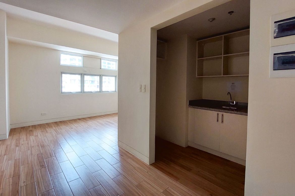1 Bedroom Condo for Sale in Holland Park, Biñan, Laguna – photo 7