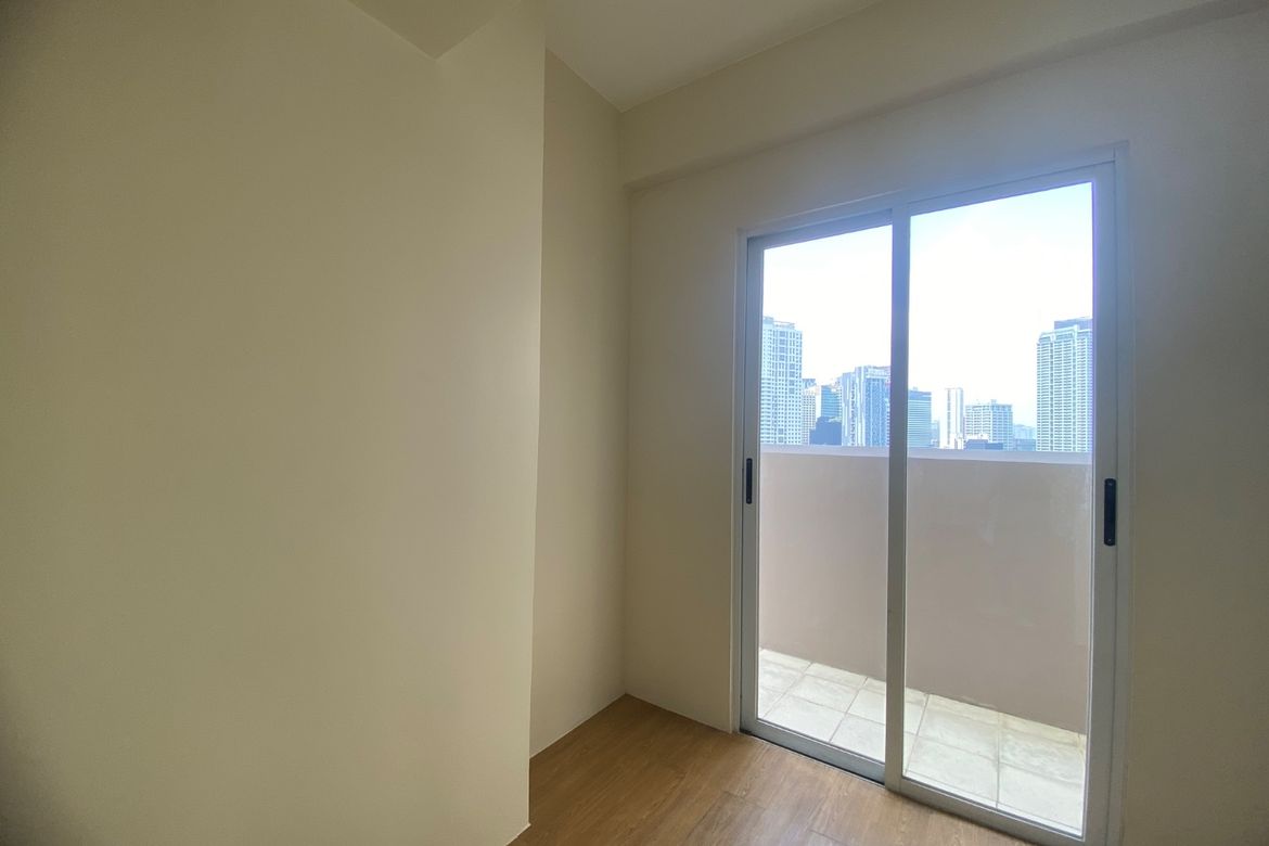 1 Bedroom Condo for Sale in Laureano di Trevi Tower, Pio Del Pilar, Makati City near MRT-3 Magallanes – photo 14