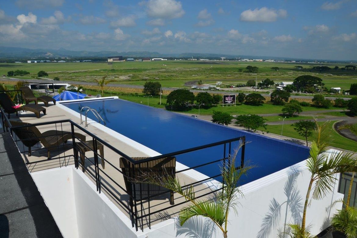 1 Bedroom Condo for Sale in Malabanias, Angeles, Pampanga – photo 3