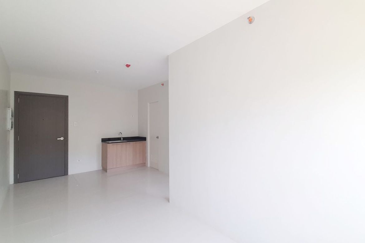 1 Bedroom Condo for Sale in Mandalagan, Bacolod, Negros Occidental – photo 3
