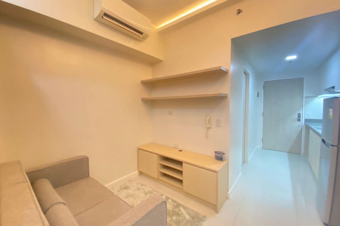 1 Bedroom Condo for Sale in Mandani Bay Suites, Tipolo, Mandaue, Cebu