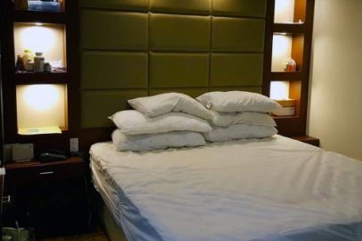 1 Bedroom Condo for Sale in One Shangri-La Place, Wack-Wack Greenhills, Mandaluyong, Metro Manila near MRT-3 Shaw Boulevard – photo 2