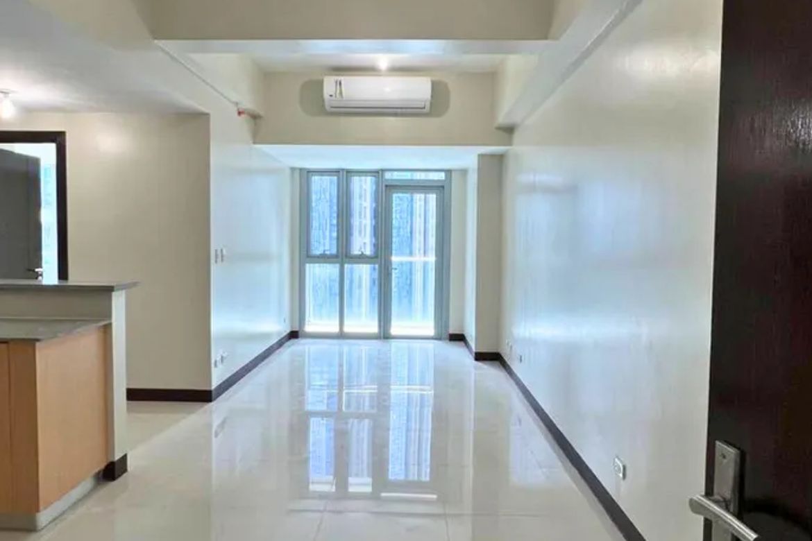 1 Bedroom Condo for Sale in One Shangri-La Place, Wack-Wack Greenhills, Mandaluyong, Metro Manila near MRT-3 Shaw Boulevard – photo 2