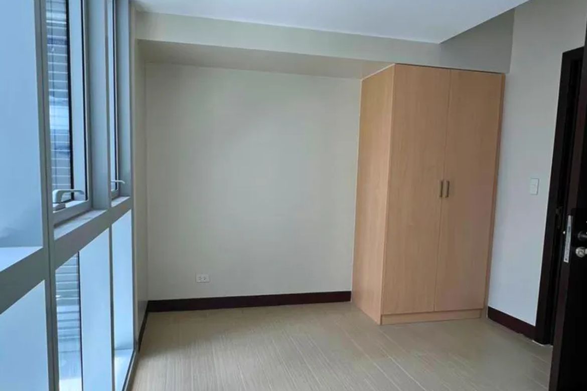 1 Bedroom Condo for Sale in One Shangri-La Place, Wack-Wack Greenhills, Mandaluyong, Metro Manila near MRT-3 Shaw Boulevard – photo 8