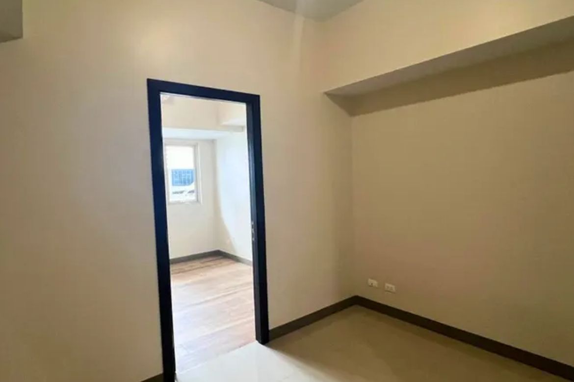 1 Bedroom Condo for Sale in One Shangri-La Place, Wack-Wack Greenhills, Mandaluyong, Metro Manila near MRT-3 Shaw Boulevard – photo 7