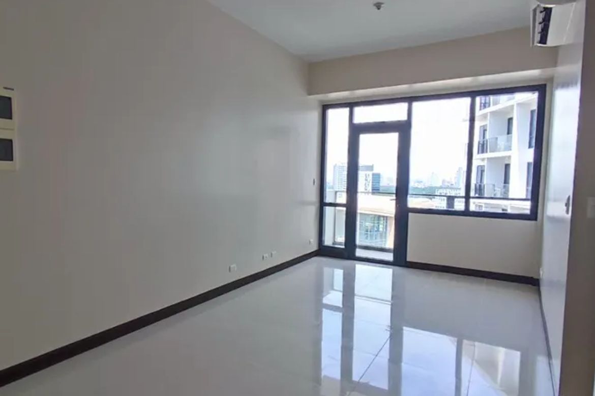 1 Bedroom Condo for Sale in One Shangri-La Place, Wack-Wack Greenhills, Mandaluyong, Metro Manila near MRT-3 Shaw Boulevard – photo 3
