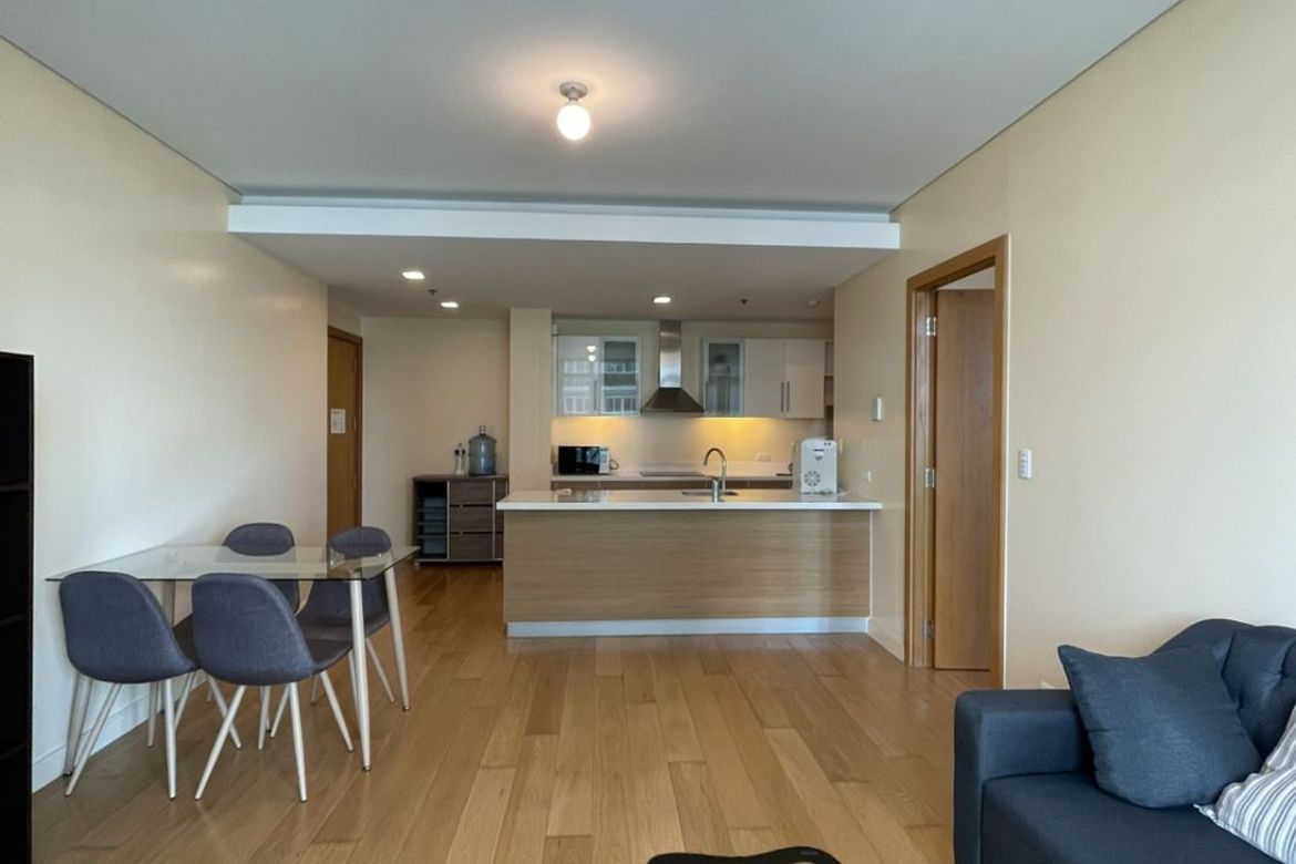 1 Bedroom Condo for Sale in Park Terraces, San Lorenzo, Makati City near MRT-3 Ayala – photo 2