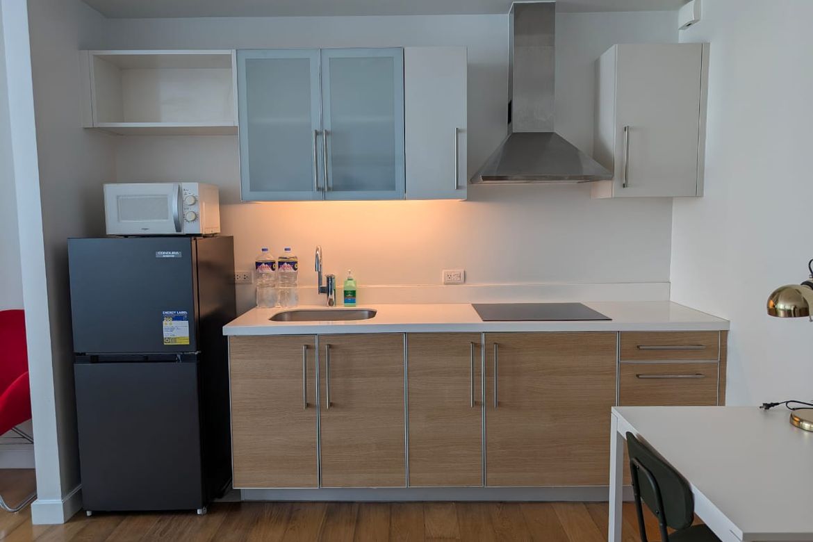 1 Bedroom Condo for Sale in Park Terraces, San Lorenzo, Makati, Metro Manila near MRT-3 Ayala – photo 3