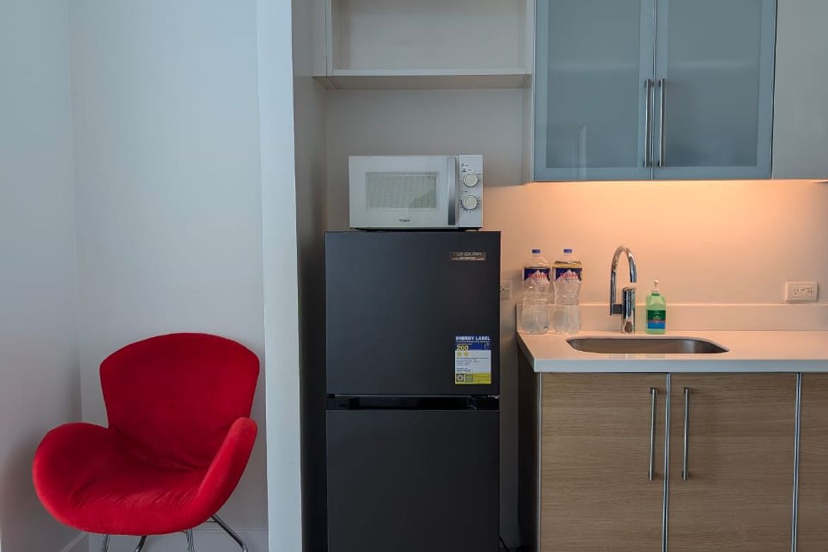 1 Bedroom Condo for Sale in Park Terraces, San Lorenzo, Makati, Metro Manila near MRT-3 Ayala – photo 4