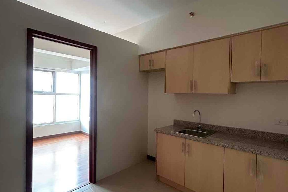 1 Bedroom Condo for Sale in Paseo De Roces, Pio Del Pilar, Makati, Metro Manila – photo 8