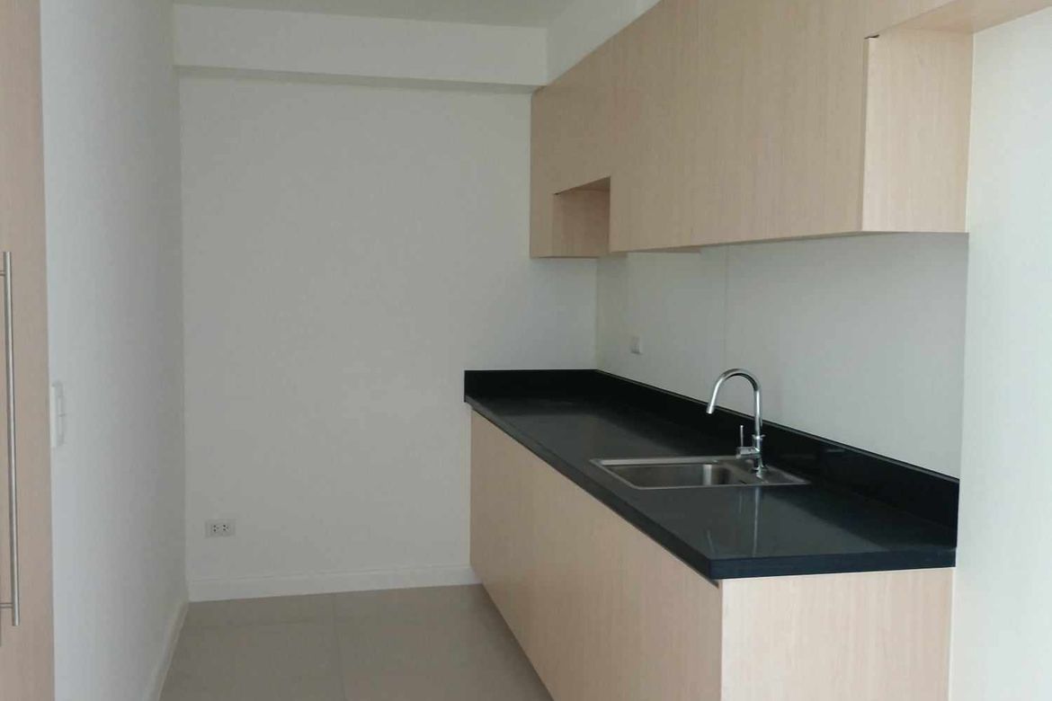 1 Bedroom Condo for Sale in Patio Suites, Barangay 20-B, Davao City, Davao del Sur – photo 8