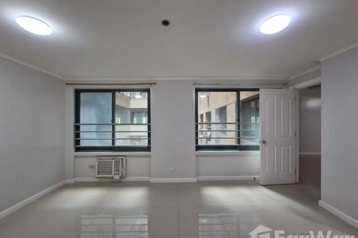 1 Bedroom Condo for Sale in Pio Del Pilar, Makati City – photo 2