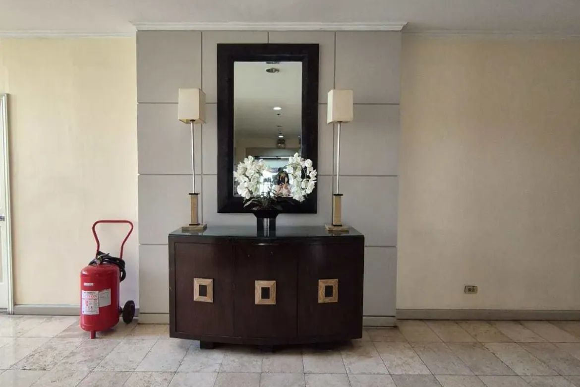 1 Bedroom Condo for Sale in Pio Del Pilar, Makati City – photo 9